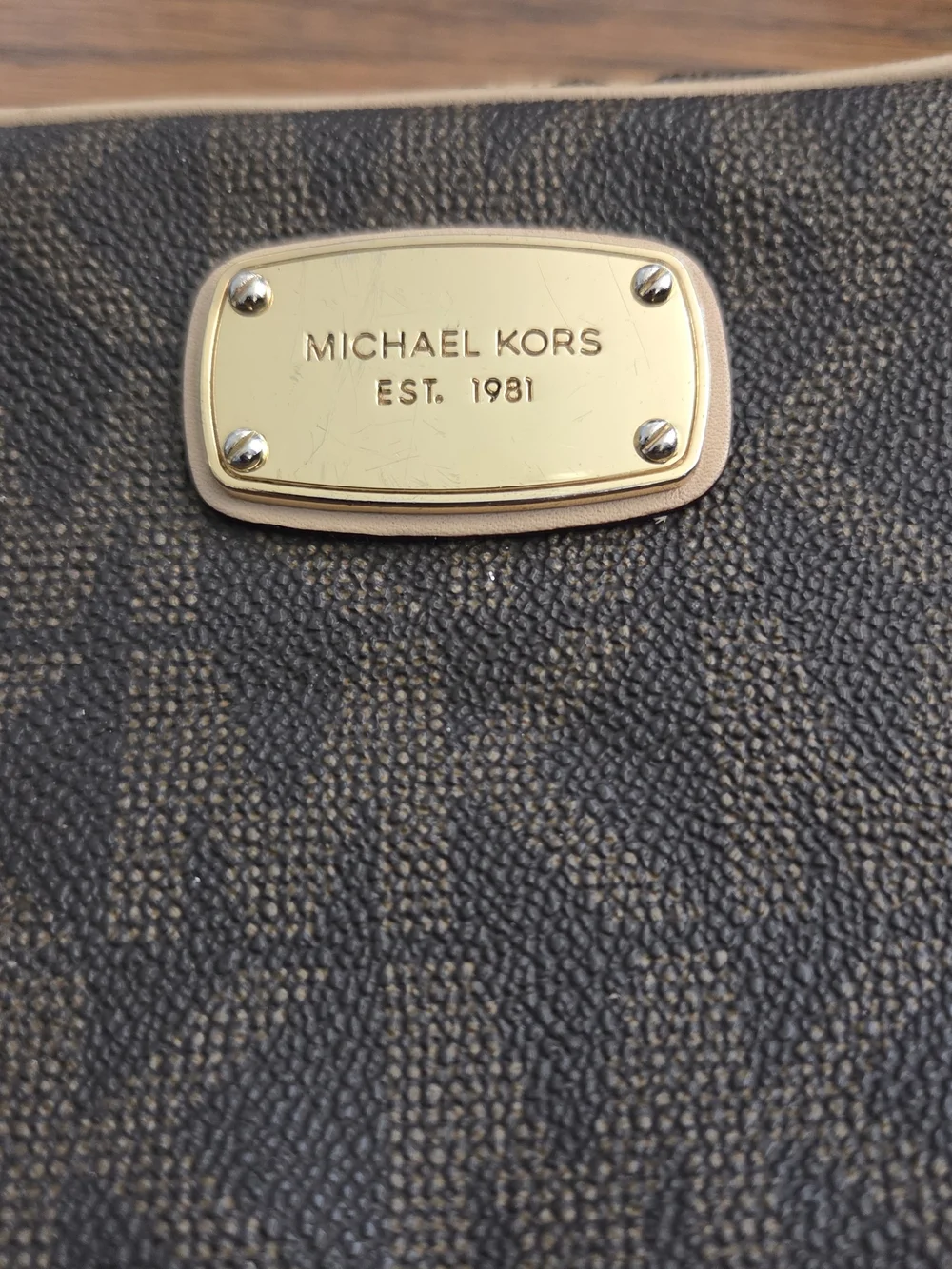 Michael Kors compact michael